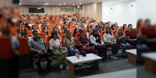 EMZİRME HAFTASINDA UZMANLARDAN KONFERANS