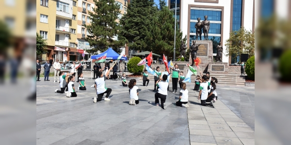 BOZÜYÜK'TE İLKÖĞRETİM HAFTASI KUTLANDI